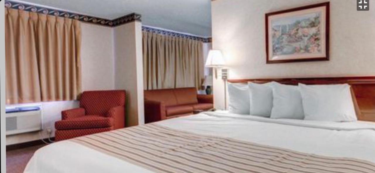 Econo Lodge Inn & Suites El Paso Bagian luar foto