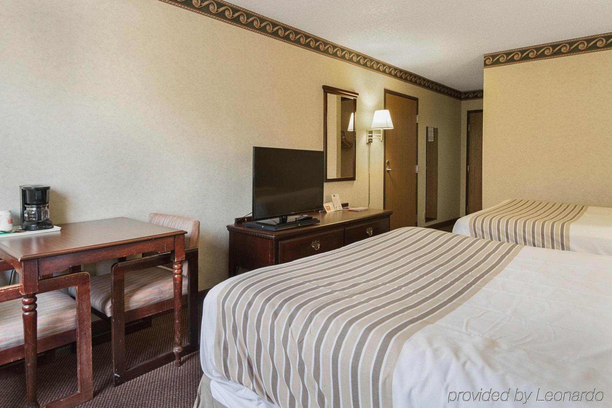 Econo Lodge Inn & Suites El Paso Bagian luar foto