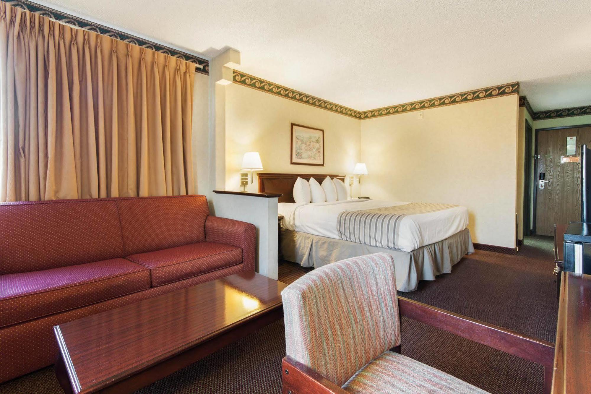 Econo Lodge Inn & Suites El Paso Bagian luar foto