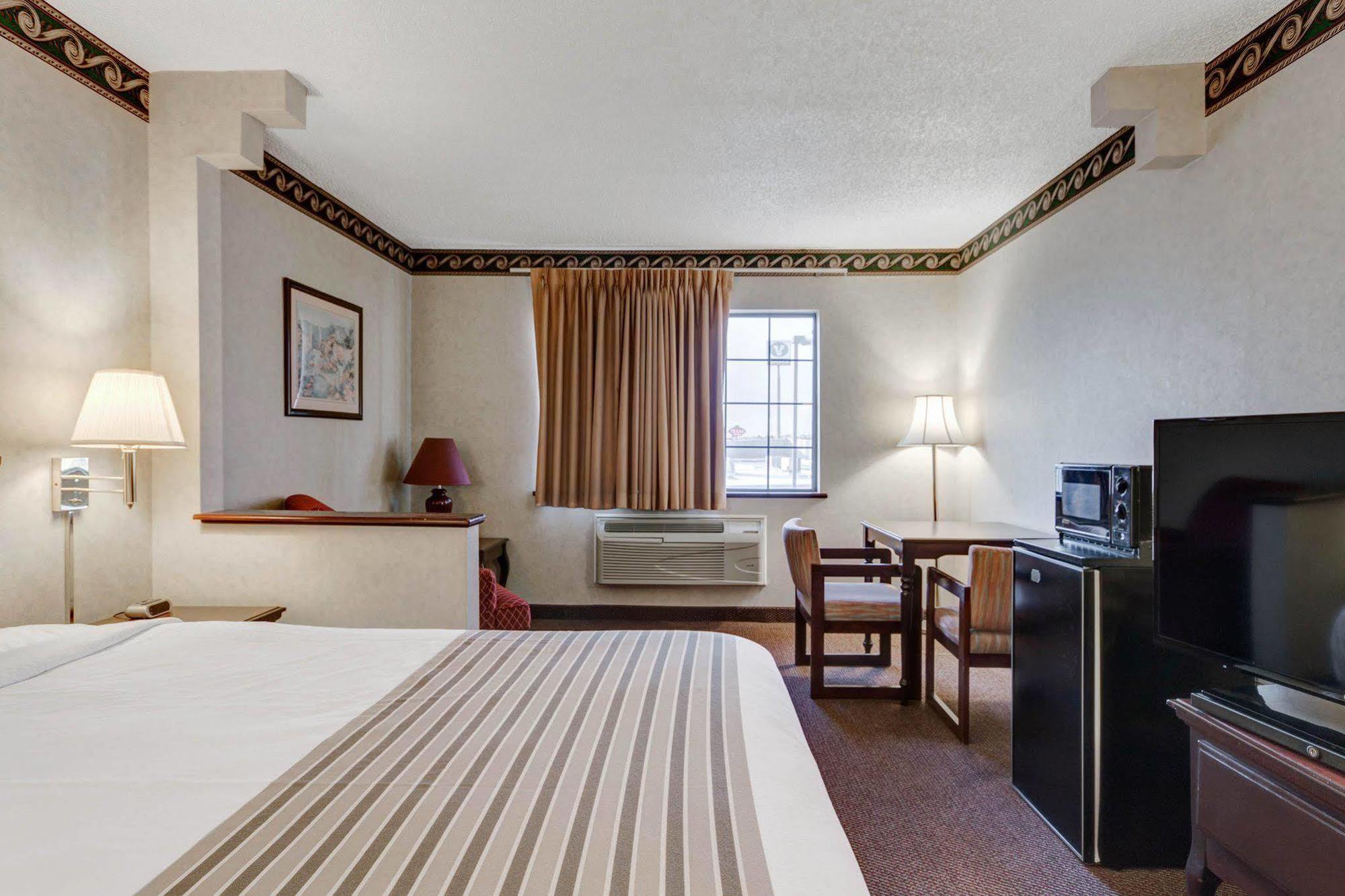 Econo Lodge Inn & Suites El Paso Bagian luar foto